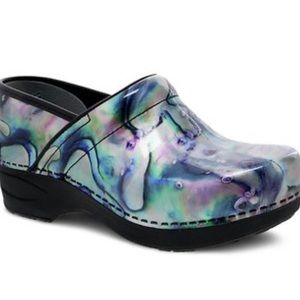 Dansko Clogs 40 (9.5-10 US)